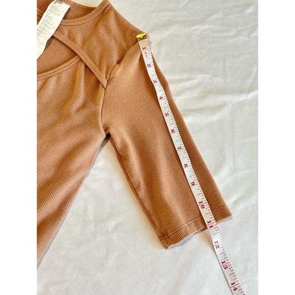 Fabletics Finley Cutout Seamless Desert Nude Beige Bodysuit Size Small - Picture 11 of 12